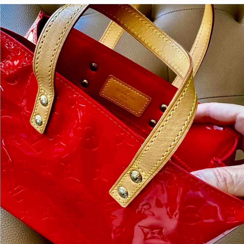 Authentic Louis Vuitton Red Vernis Monogram Tote Bag with Vachetta Handles - Picture 4 of 11